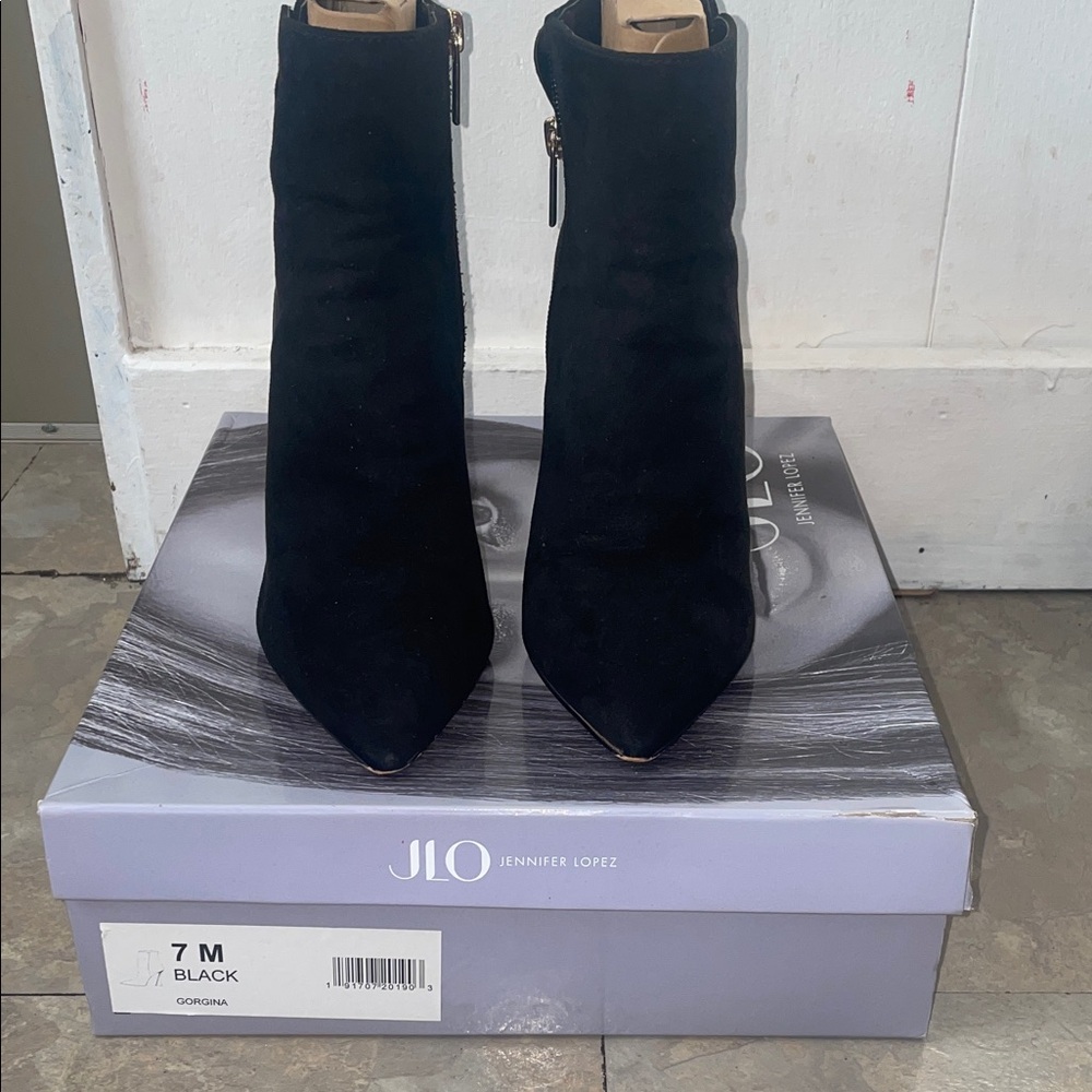 Jennifer Lopez Elegant Black Ankle Boots